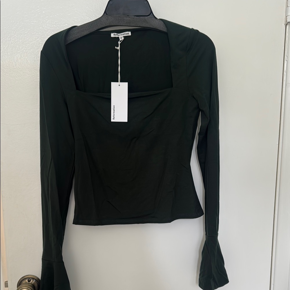Women's Black Long Sleeve Top